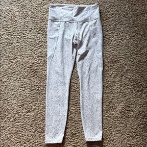 Athleta Salutation Stash Pocket Pebble Beach Leggings